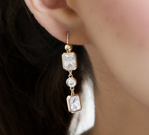 Geometric Care Drop Earrings – Golden