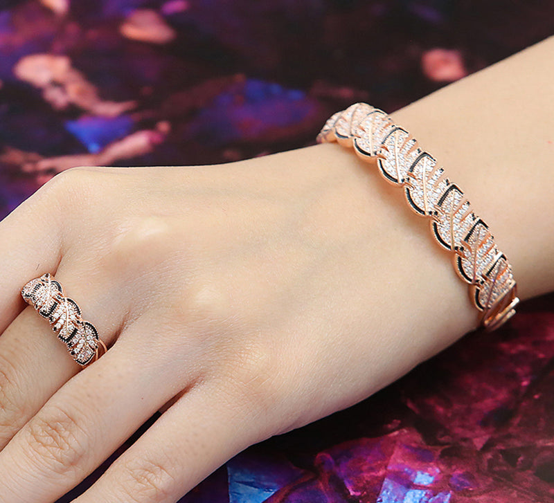 Luscious Leavy Bracelet with Ring - Rose Gold