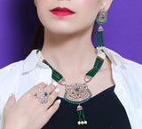 Nubile Emerald Necklace Set