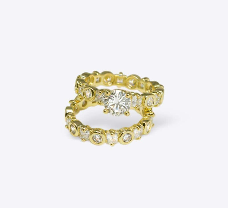 Buy Golden Couple Rings of Appealing Design - Mahroze | Pakistan
