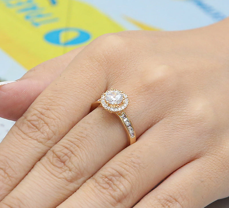 Floating Solitaire Cocktail Ring – Golden